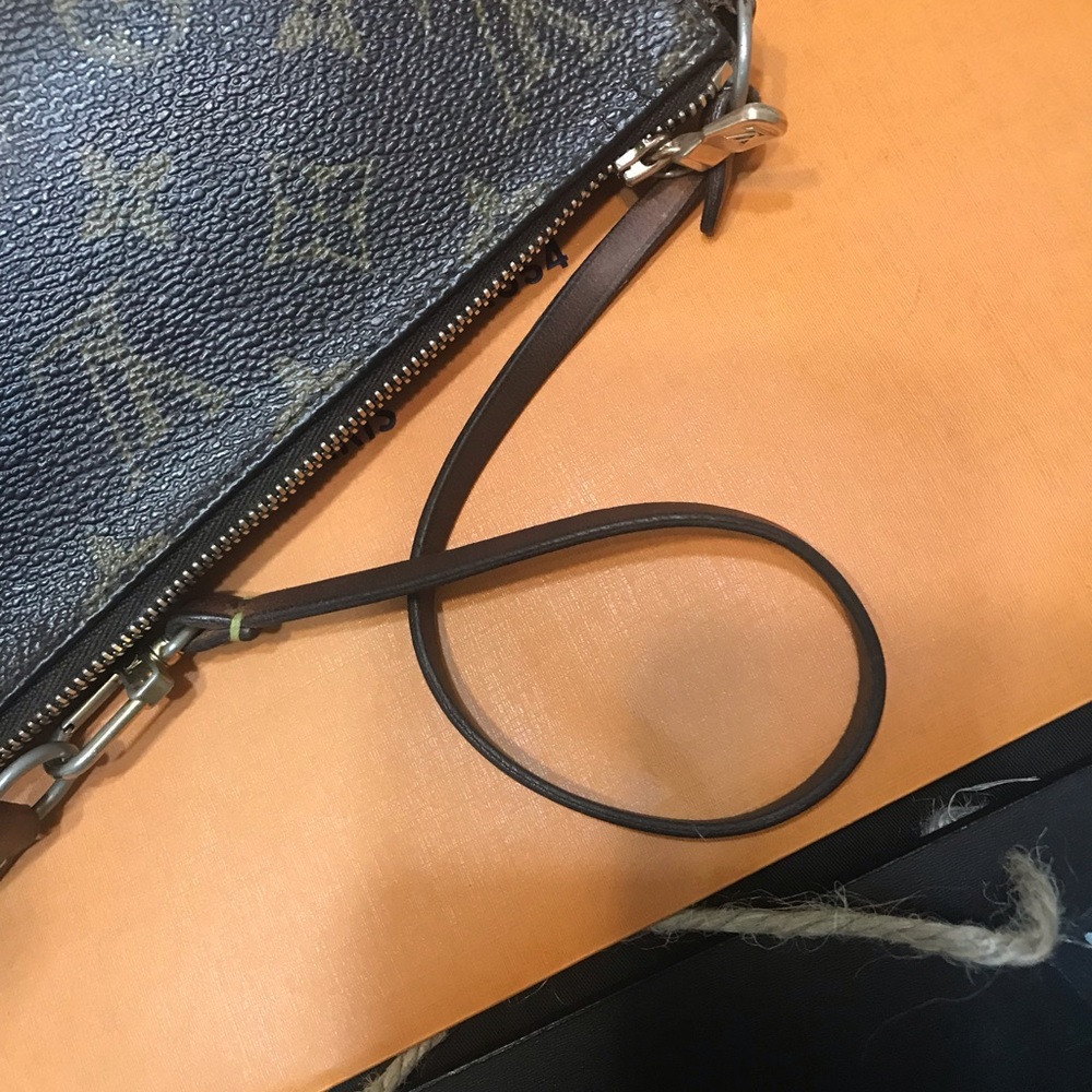 SOLD!!!   Pochette Accessories - Picture 8 of 8